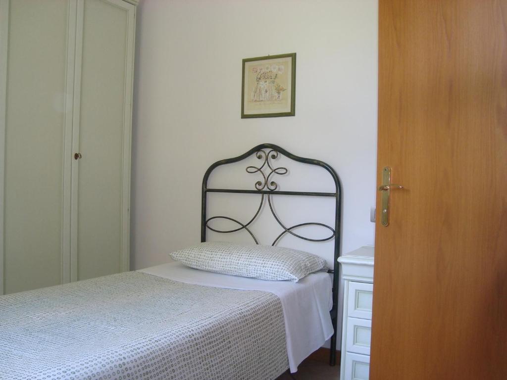 Residence Bizzoni Terni Habitación foto